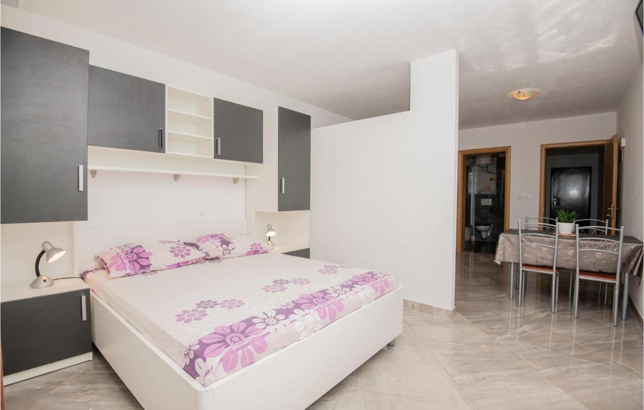 Beautiful Apartment In Krvavica With Kitchen Extérieur photo